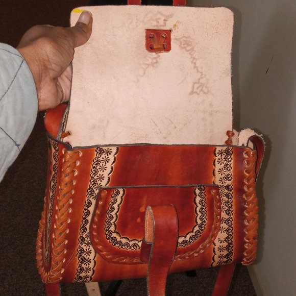 Handmade Leather Hand painted Made in Mexico Crossbody - Picture 2 of 12